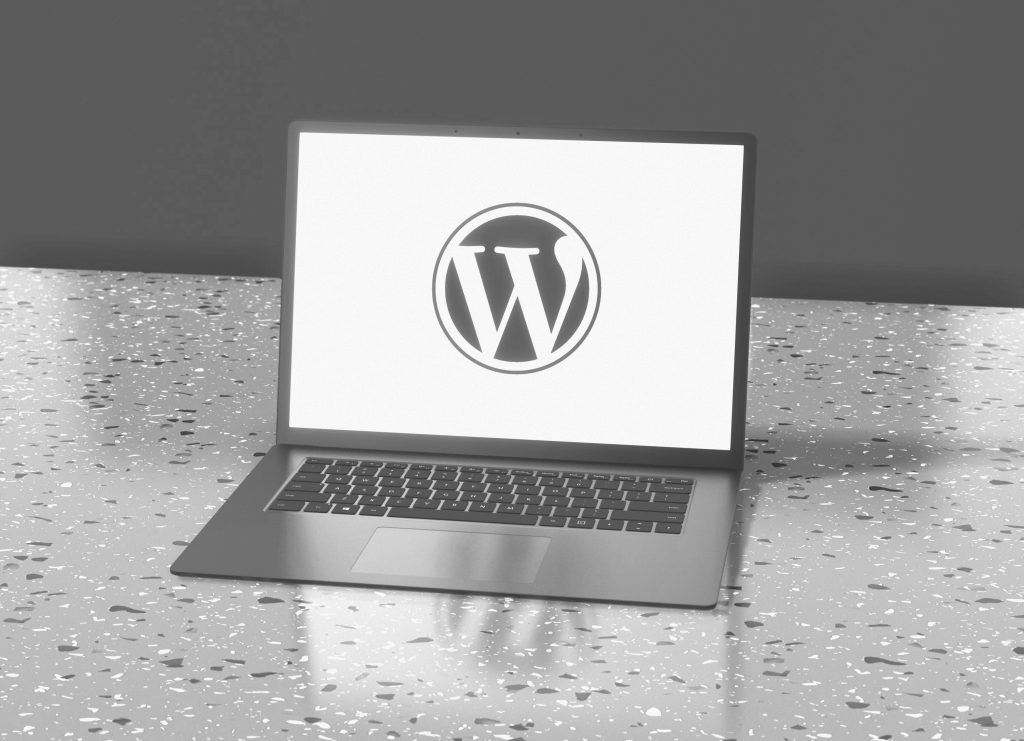 Laptop mit WordPress Logo